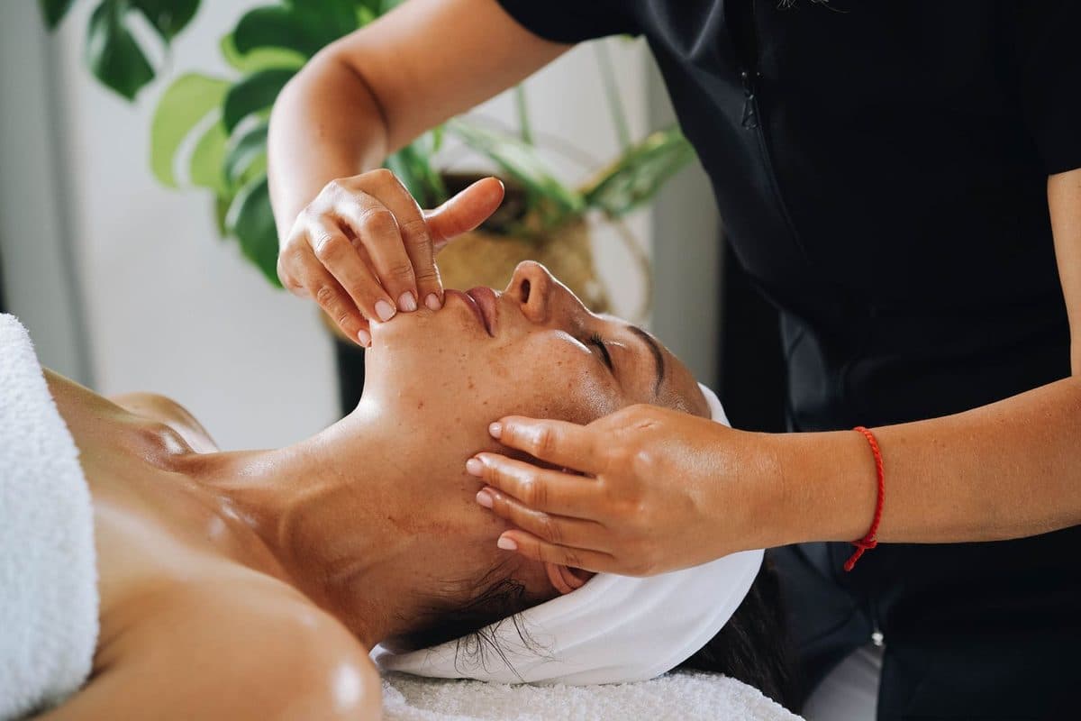 Custom Premium Facial - 90 min at Beddington Beauty